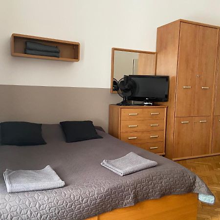 Guest Rest Studio Apartments Будапеща Екстериор снимка
