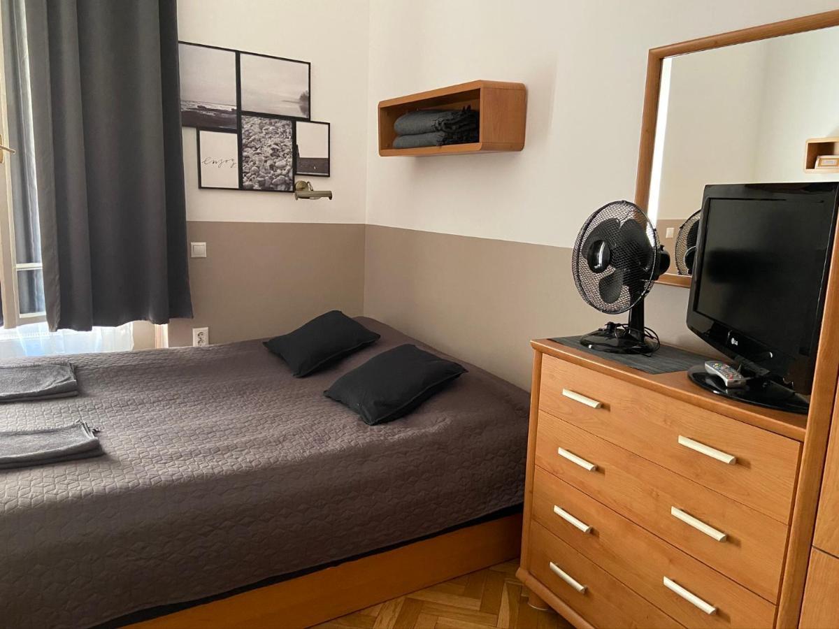 Guest Rest Studio Apartments Будапеща Екстериор снимка