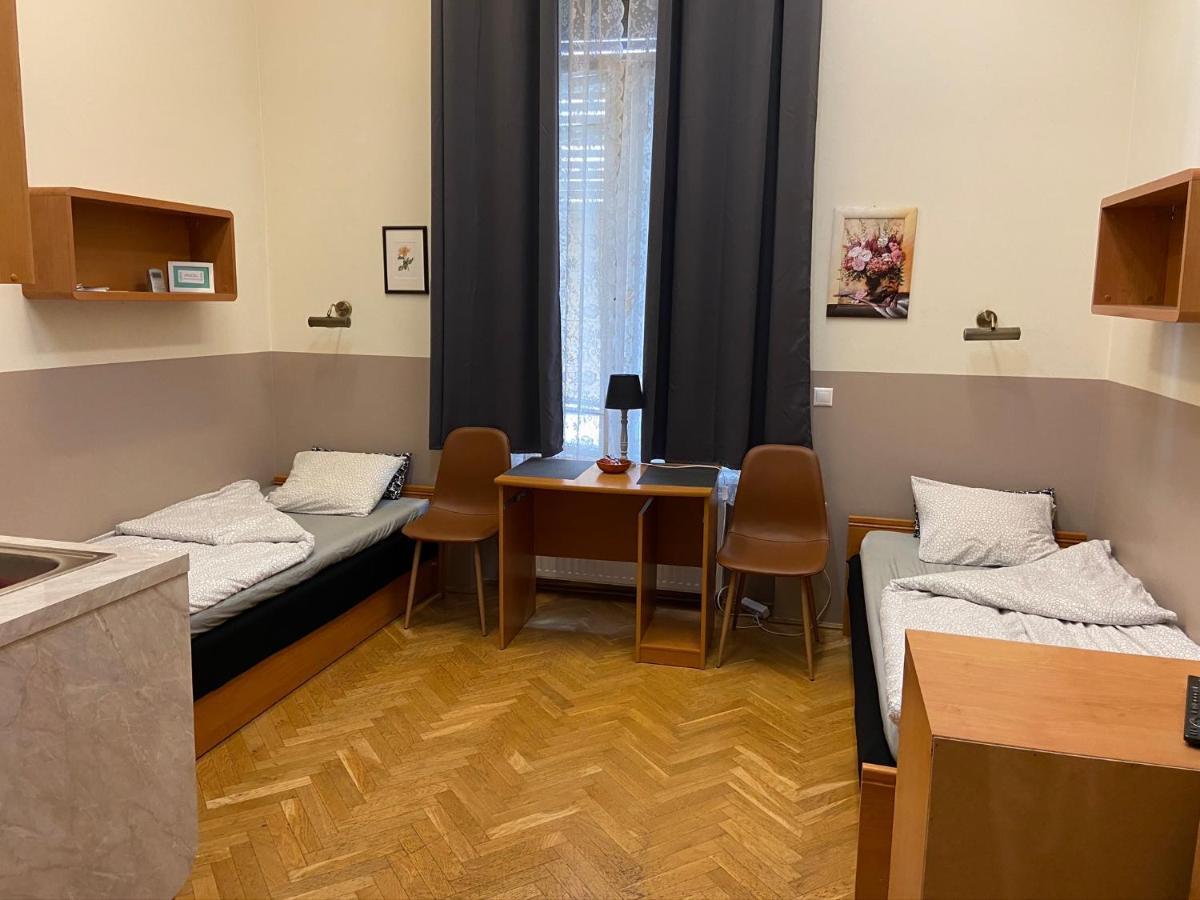 Guest Rest Studio Apartments Будапеща Екстериор снимка