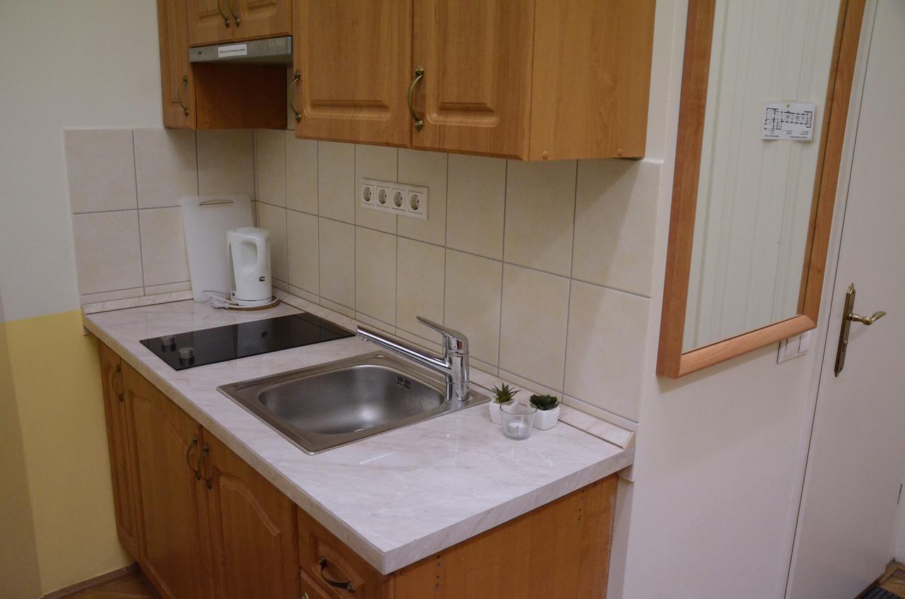 Guest Rest Studio Apartments Будапеща Екстериор снимка